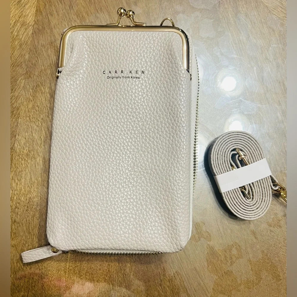 New with out tags tan Leather Crossbody Bag - Picture 1 of 7